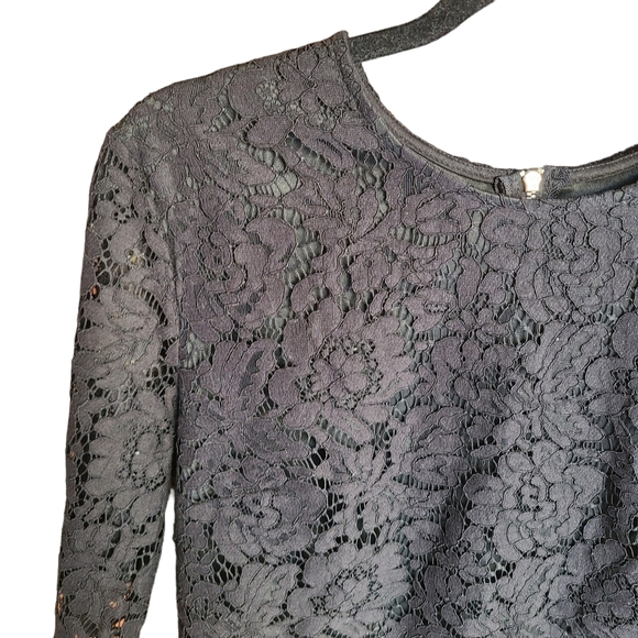 Black Lace Crop Blouse - Picture 11 of 12